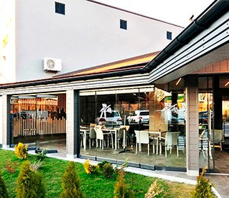 Hareketli Cam Sistemleri Restoran ve Otel Uygulaması