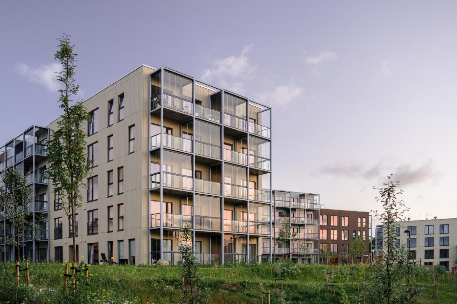 Modern balkon camlama çözümü