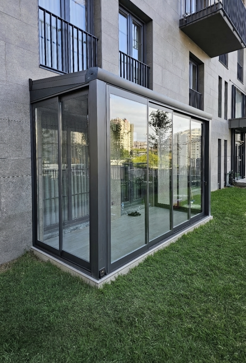 Bahçe sürme cam kapı uygulaması